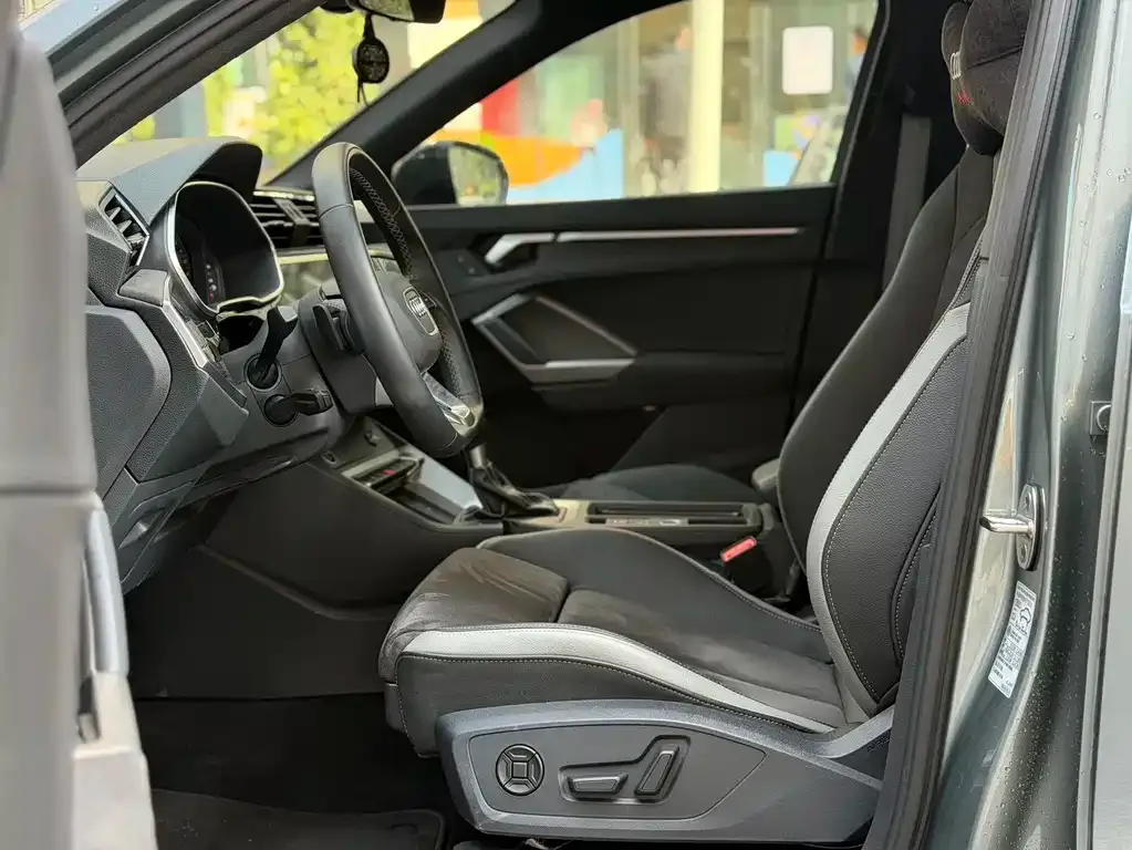 Audi Q3 2024 из CN, фото 7