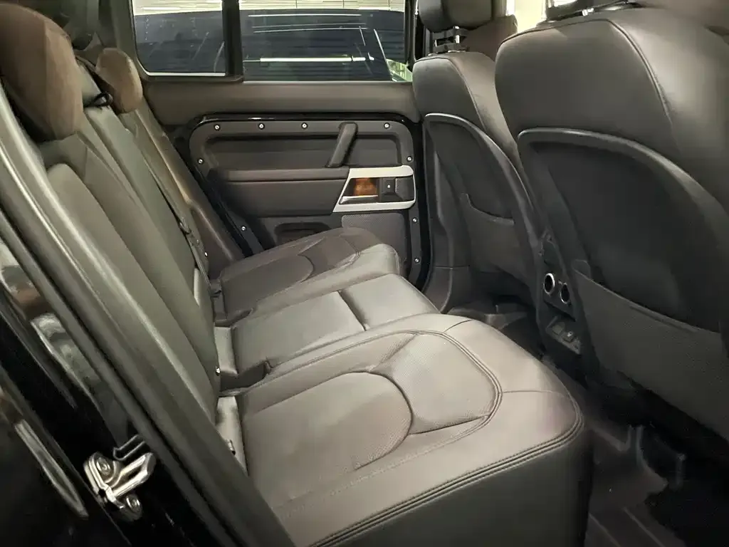 Land Rover Defender 2024 из CN, фото 6
