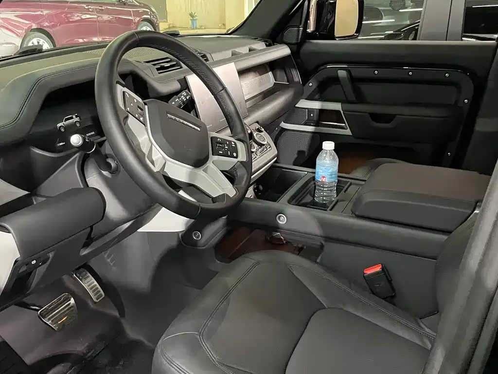 Land Rover Defender 2024 из CN, фото 4