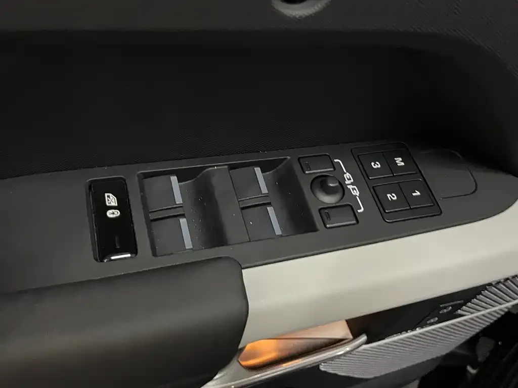 Land Rover Defender 2024 из CN, фото 5