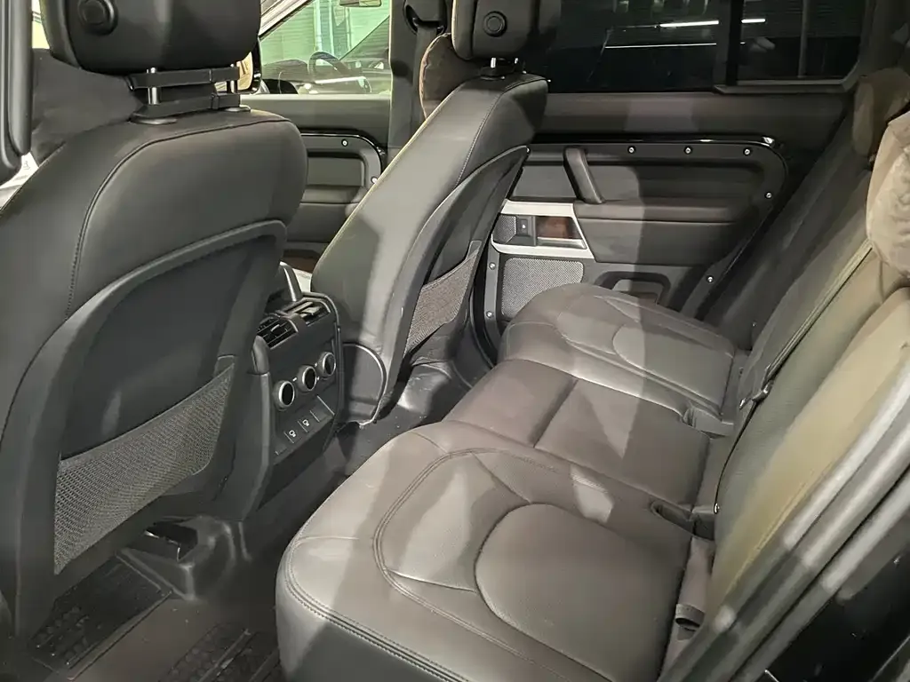 Land Rover Defender 2024 из CN, фото 9