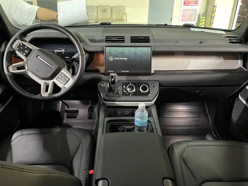 Land Rover Defender 2024 из CN, фото 10
