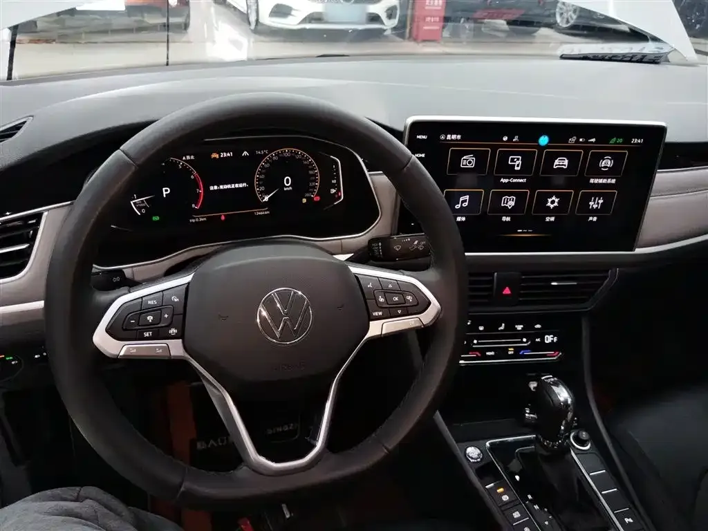 Volkswagen Bora 2024 из CN, фото 10