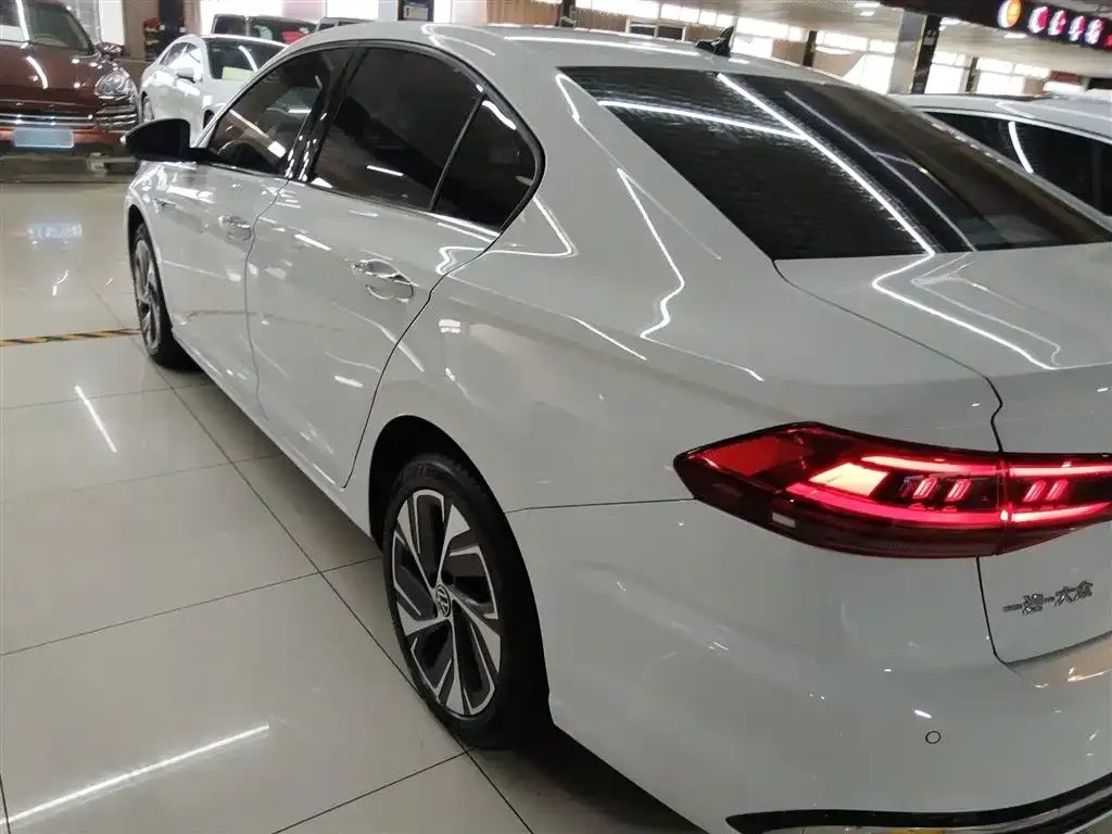 Volkswagen Bora 2024 из CN, фото 5