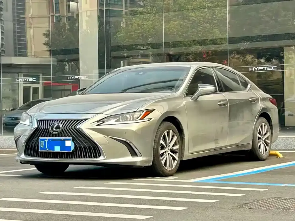 Lexus ES 2021 из CN, фото 1
