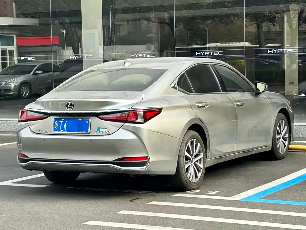 Lexus ES 2021 из CN, фото 2