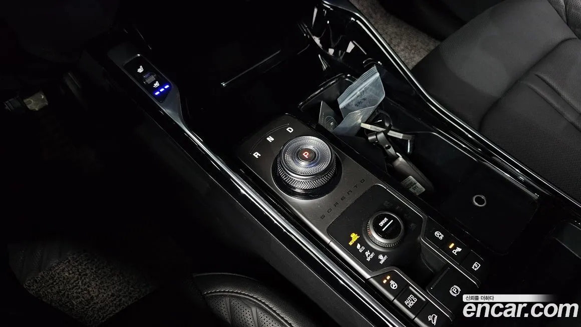Kia Sorento — фото 7