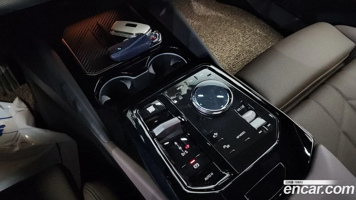 BMW 5-Series — фото 10
