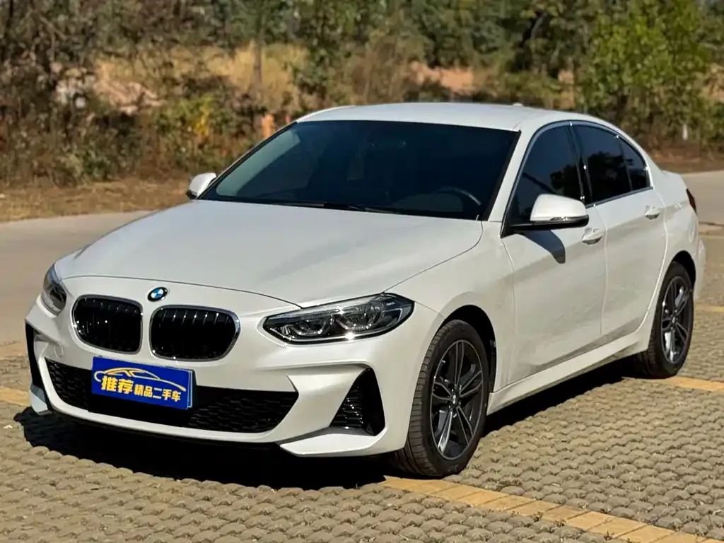 BMW 1 Series — фото 1