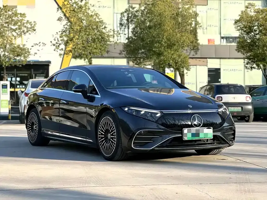 Mercedes-Benz EQS — фото 1