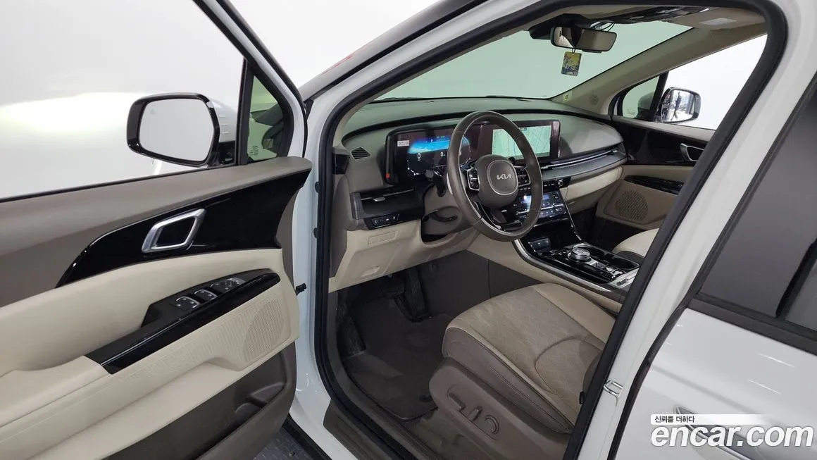 Kia Carnival — фото 10