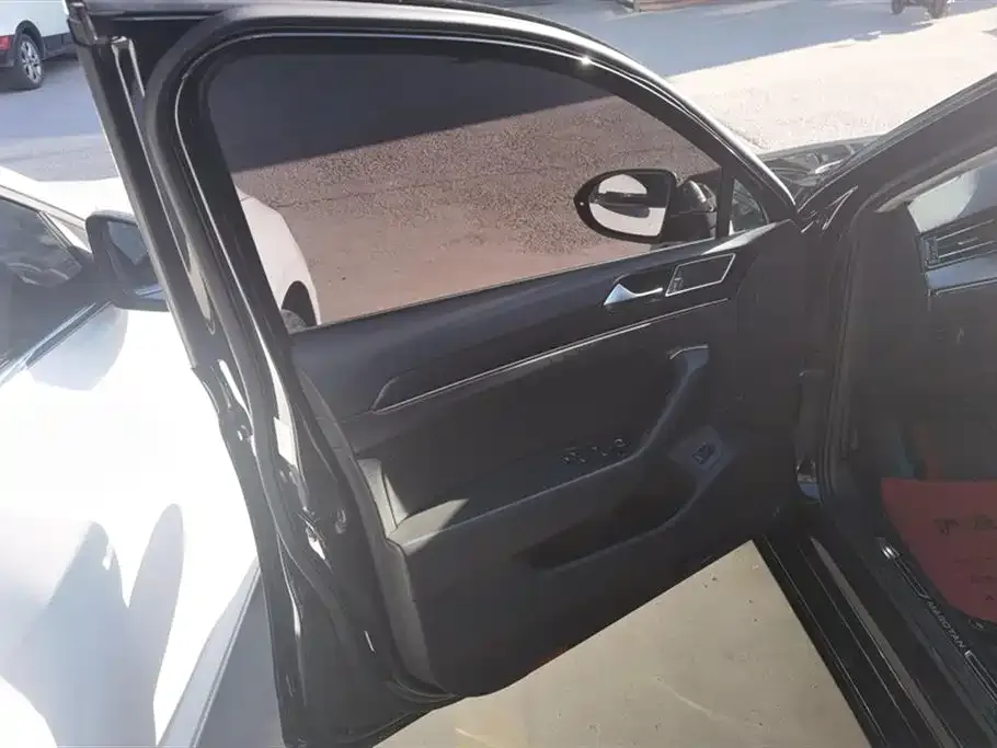 Volkswagen Magotan 2021 из CN, фото 3