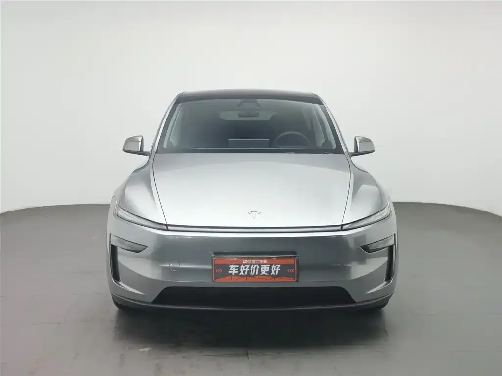 Tesla Model Y — фото 5