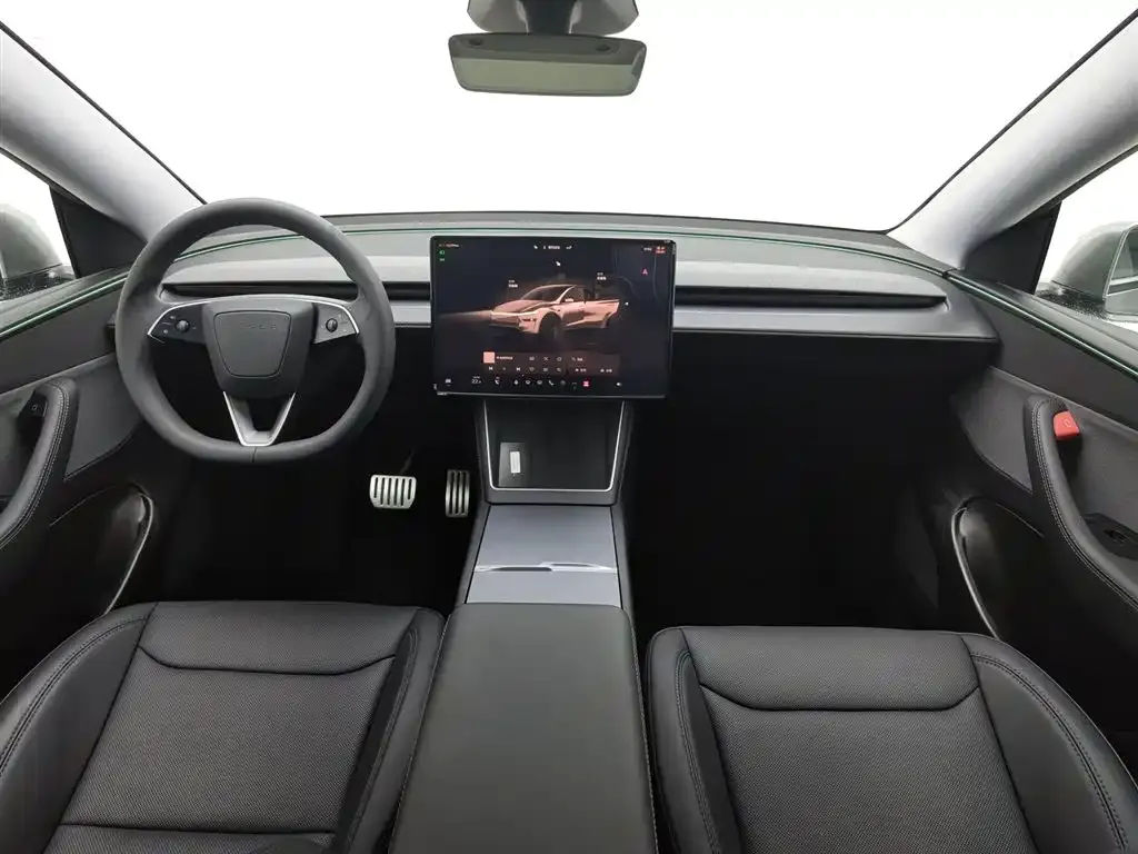 Tesla Model Y — фото 10