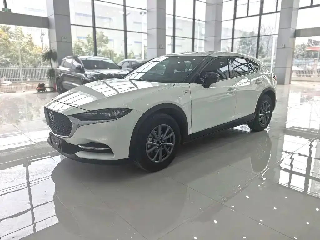 Mazda CX-4 2023 из CN, фото 1