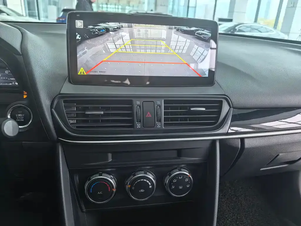 Mazda CX-4 2023 из CN, фото 10