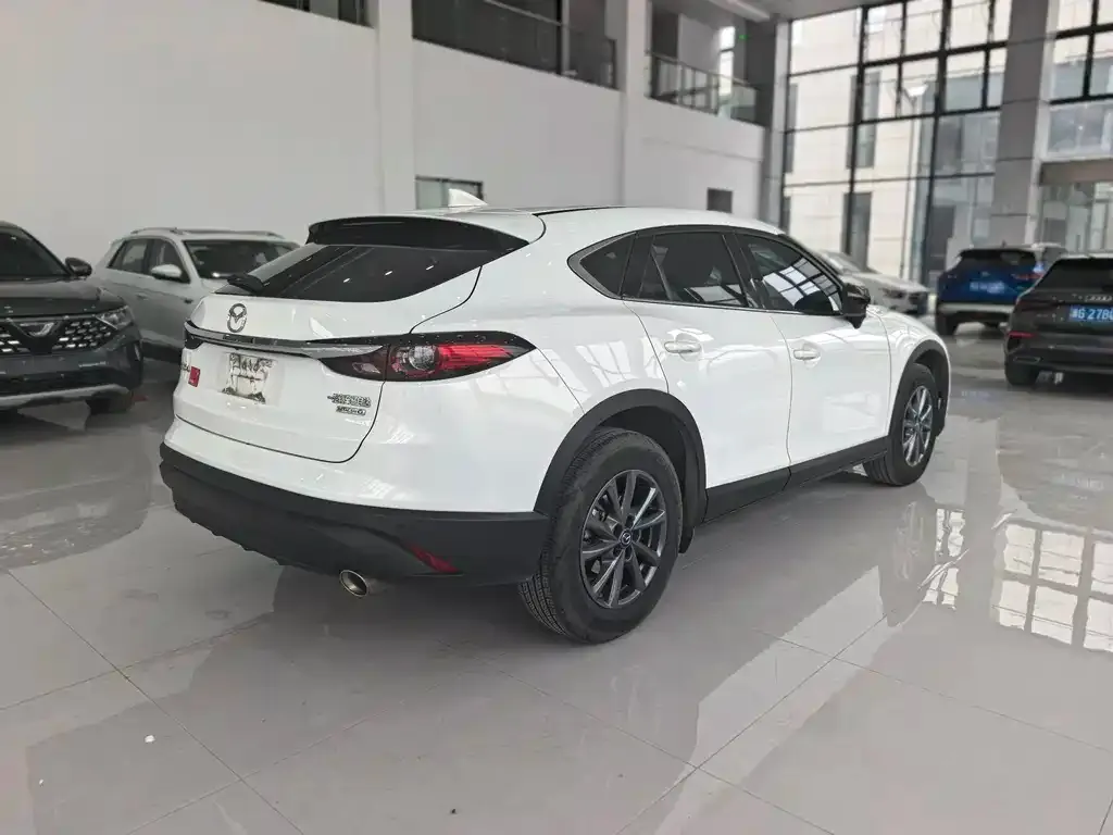 Mazda CX-4 2023 из CN, фото 7