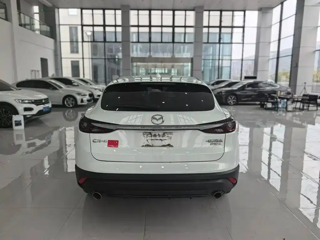 Mazda CX-4 2023 из CN, фото 6