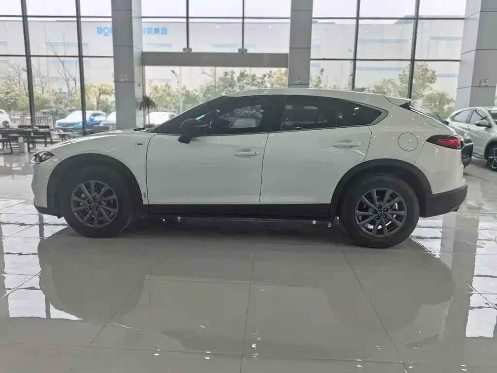 Mazda CX-4 2023 из CN, фото 4