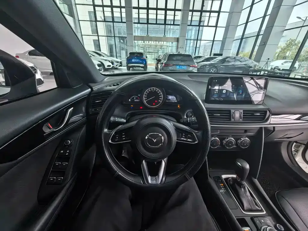 Mazda CX-4 2023 из CN, фото 5