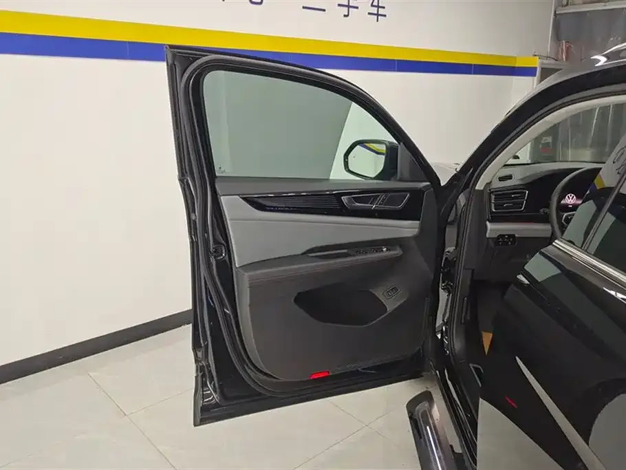 Volkswagen Teramont 2023 из CN, фото 2