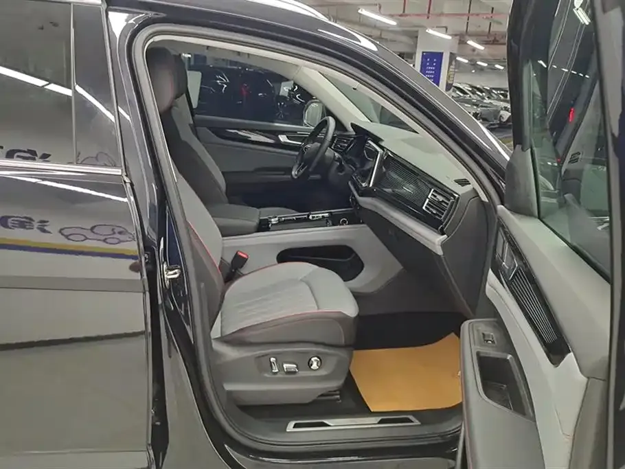 Volkswagen Teramont 2023 из CN, фото 10