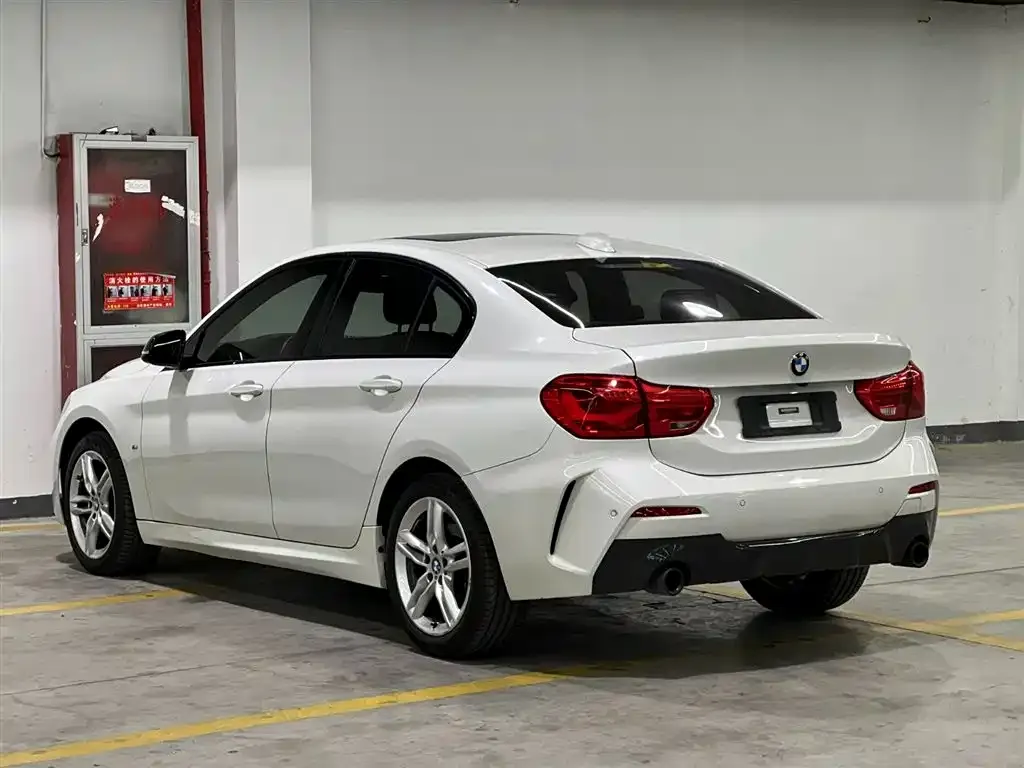 BMW 1 Series 2021 из CN, фото 6