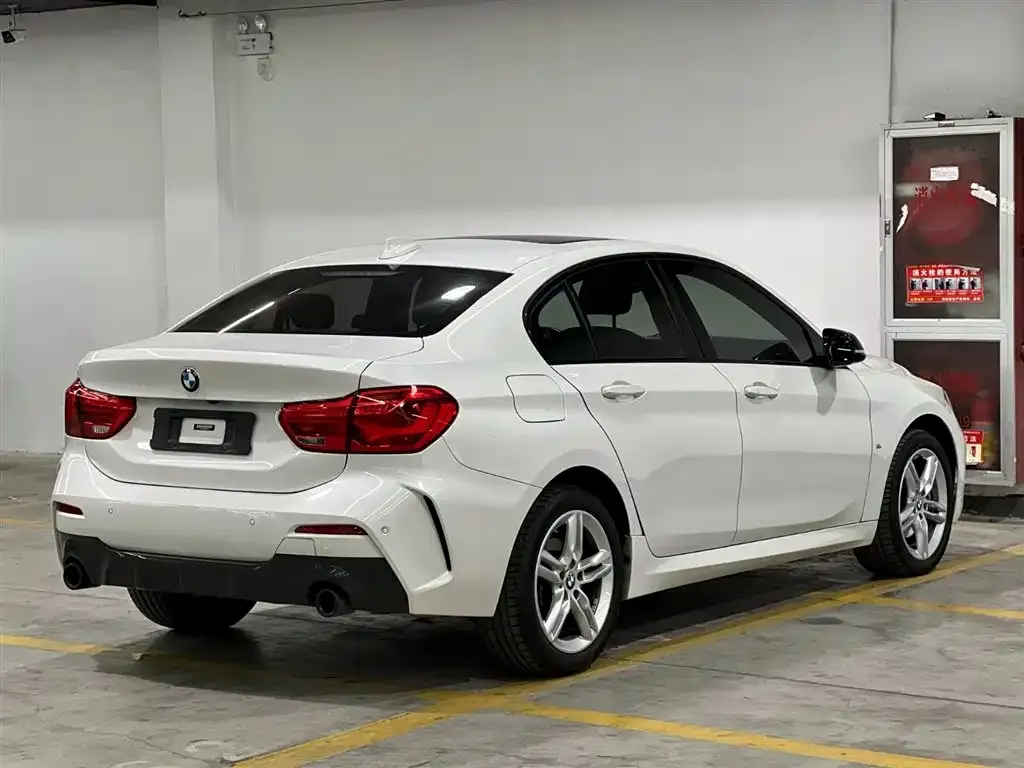 BMW 1 Series 2021 из CN, фото 5