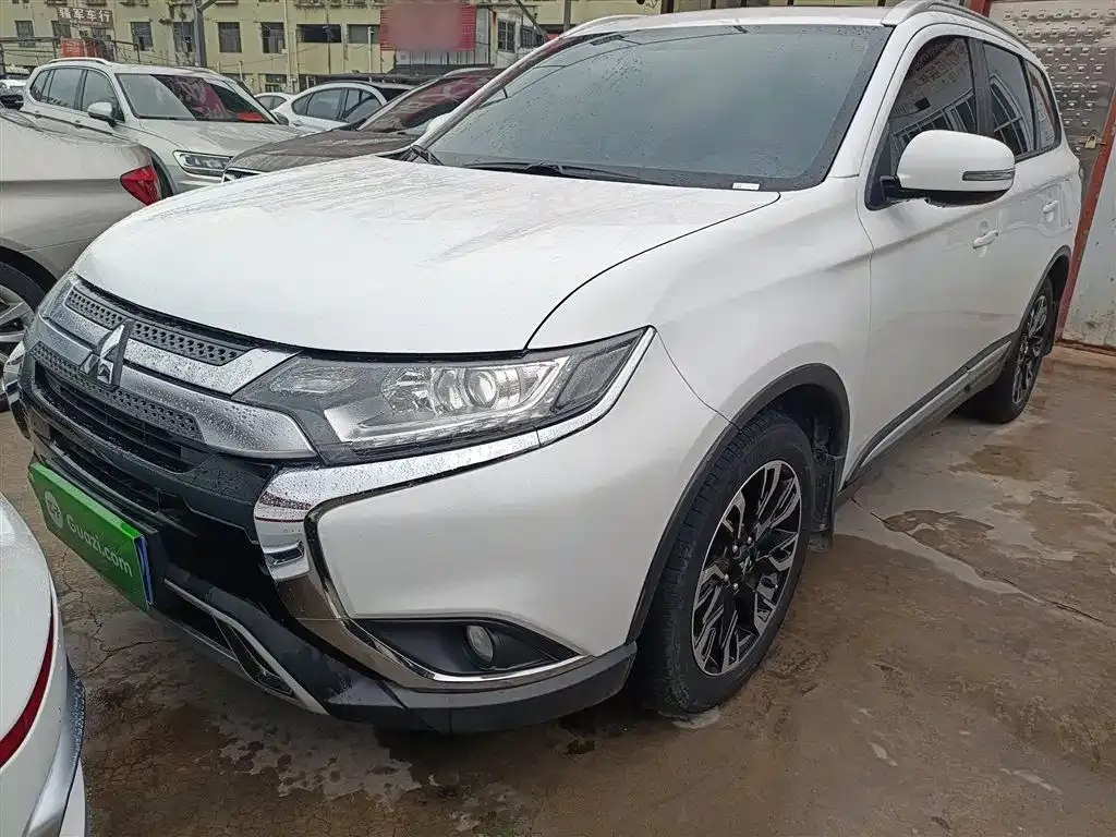 Mitsubishi Outlander 2021 из CN, фото 3