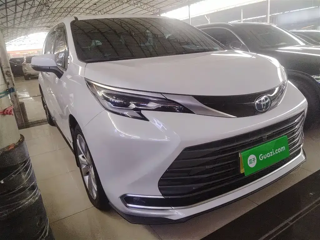 Toyota Sienna 2024 из CN, фото 6