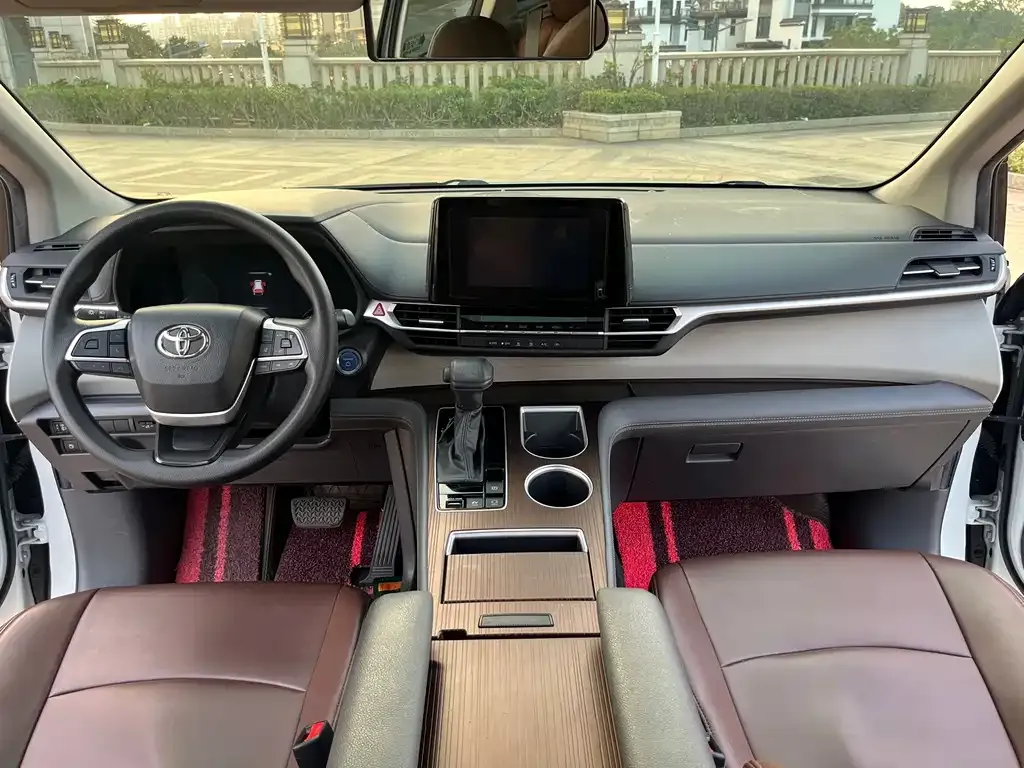 Toyota Sienna 2022 из CN, фото 8