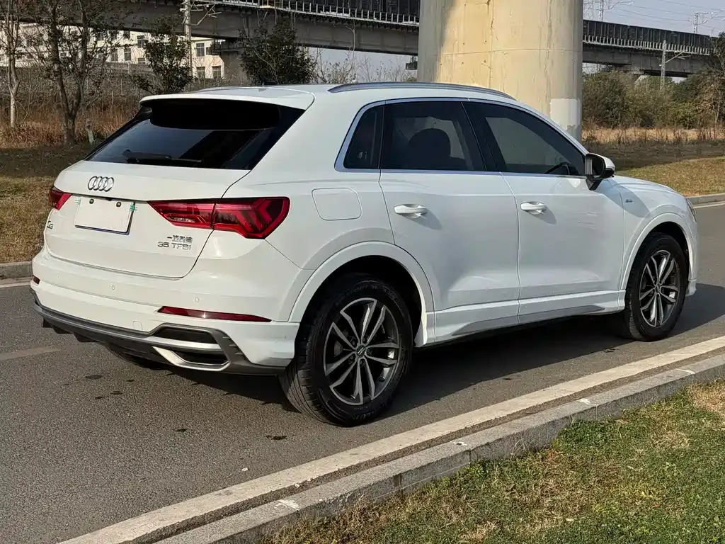 Audi Q3 2021 из CN, фото 9