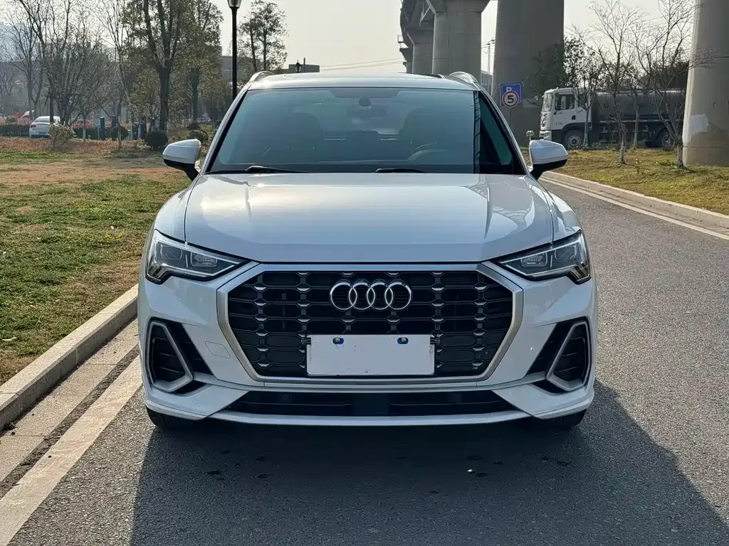 Audi Q3 2021 из CN, фото 4