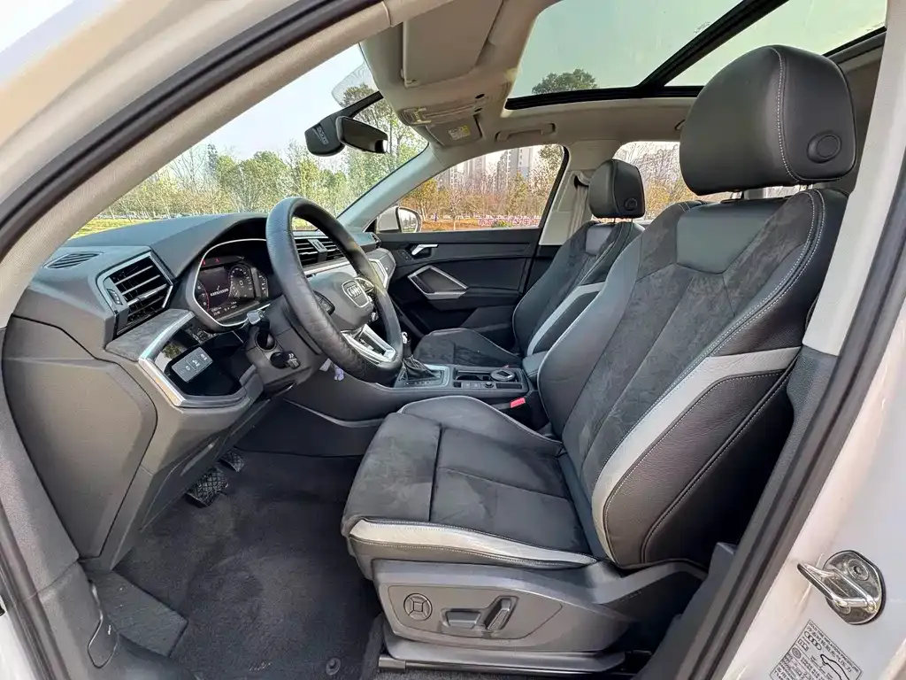 Audi Q3 2021 из CN, фото 2