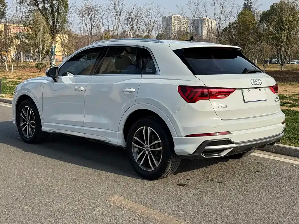 Audi Q3 2021 из CN, фото 10
