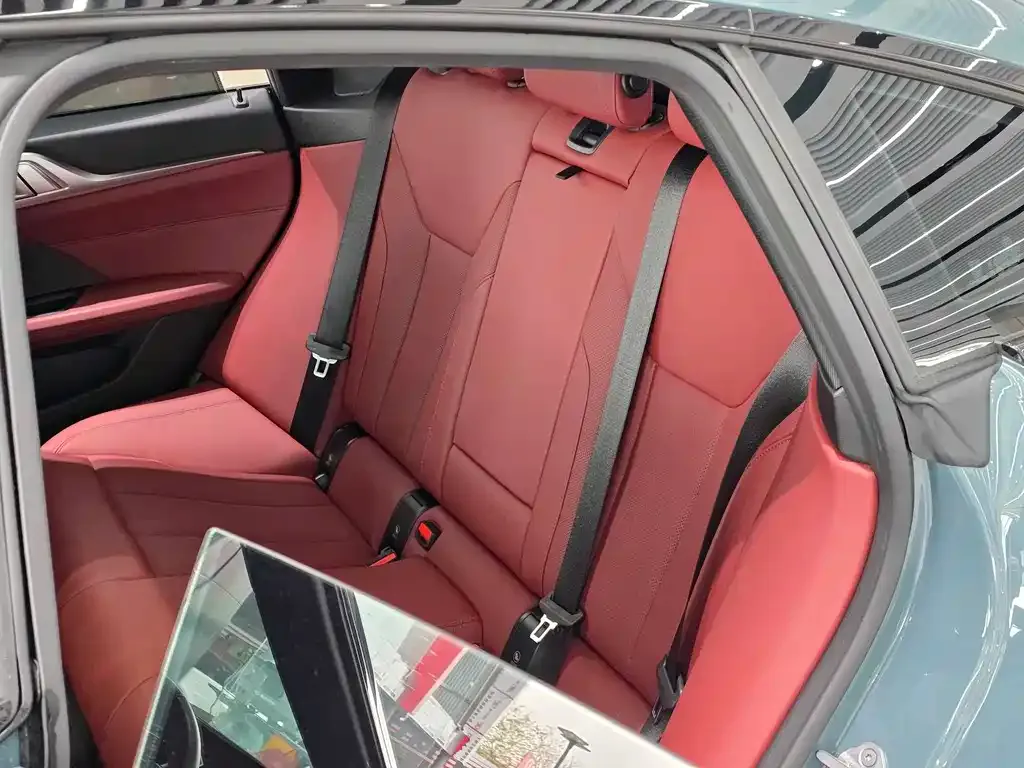 BMW 4 Series 2025 из CN, фото 8