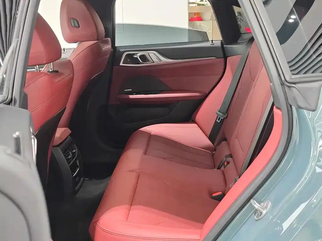 BMW 4 Series 2025 из CN, фото 10