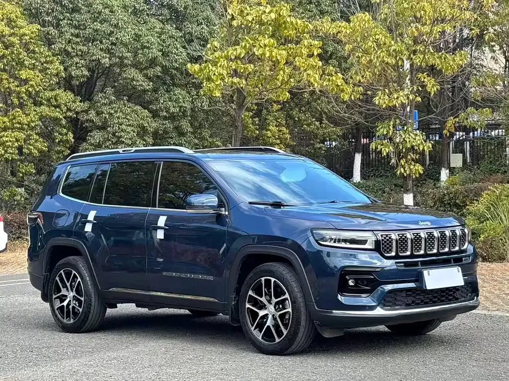 Jeep Grand Commander 2022 из CN, фото 10