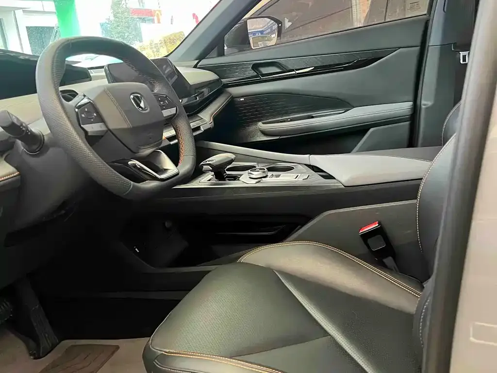 Changan UNI-V 2023 из CN, фото 4