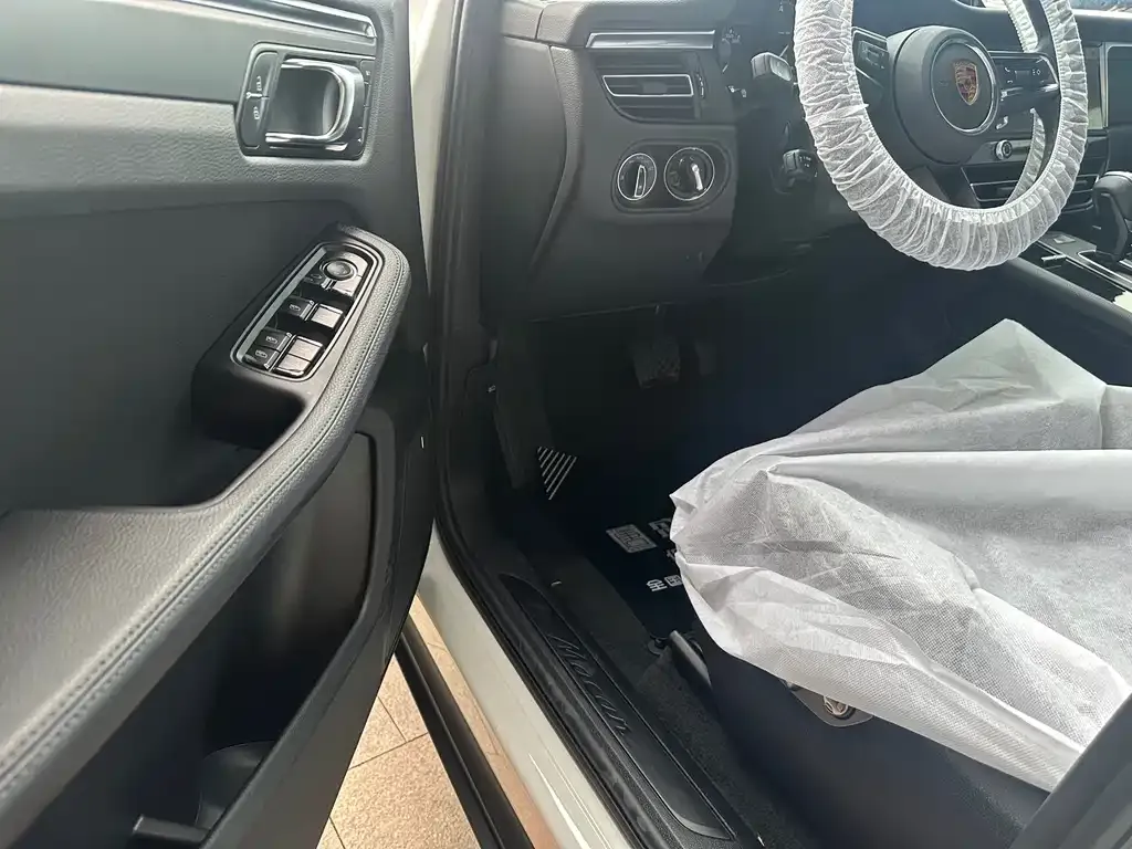 Porsche Macan 2021 из CN, фото 6
