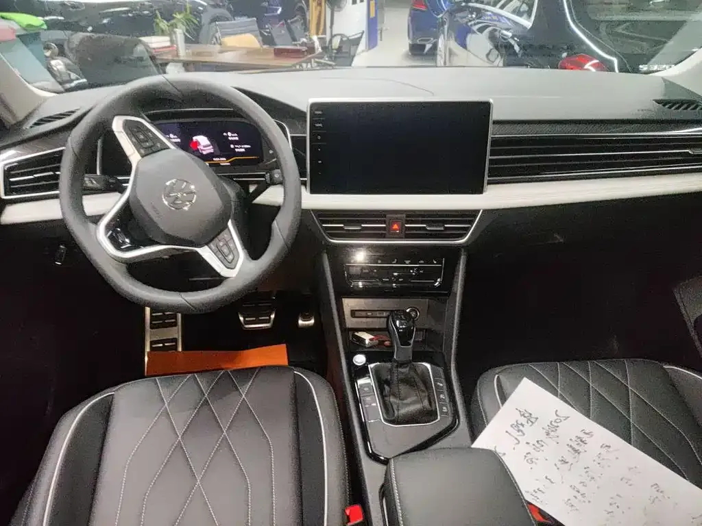 Volkswagen Tiguan L 2024 из CN, фото 3