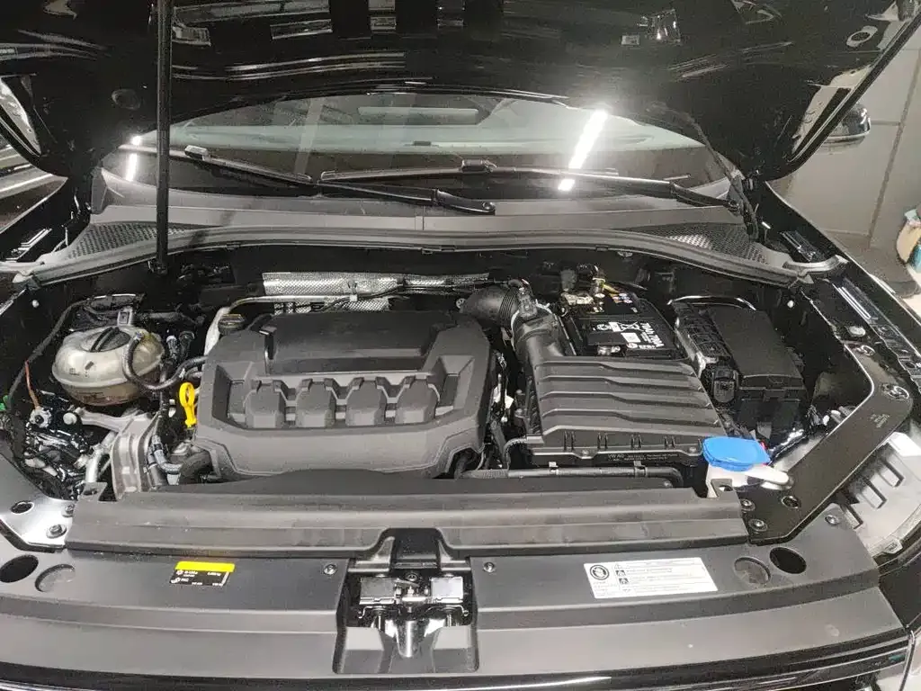 Volkswagen Tiguan L 2024 из CN, фото 7