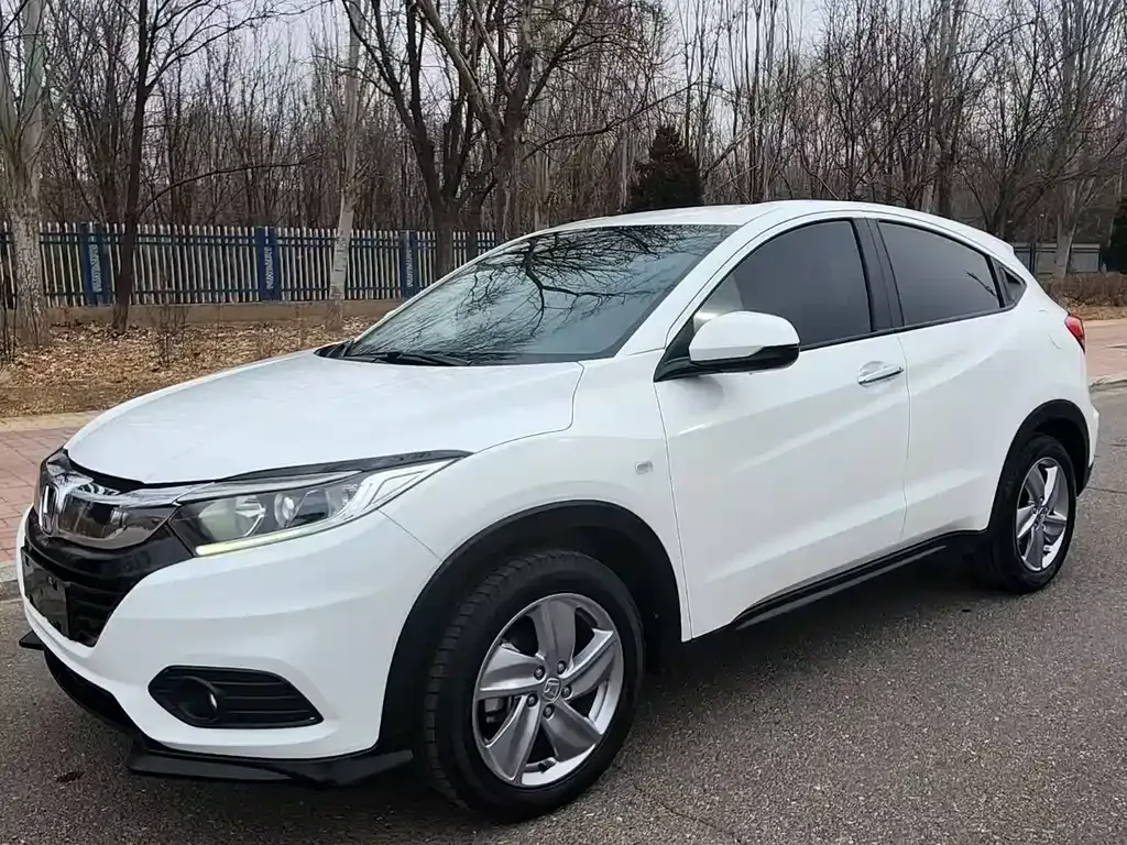 Honda Vezel — фото 1