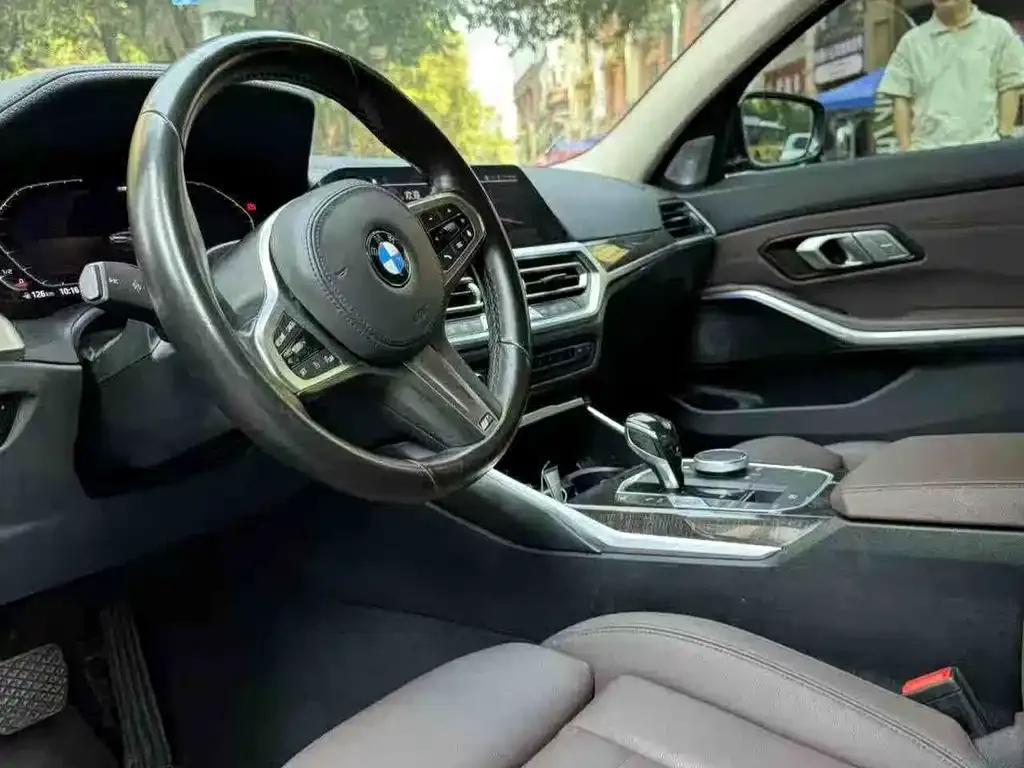 BMW 3 Series 2021 из CN, фото 8