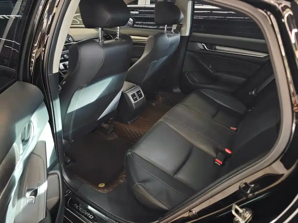 Honda Accord 2022 из CN, фото 2