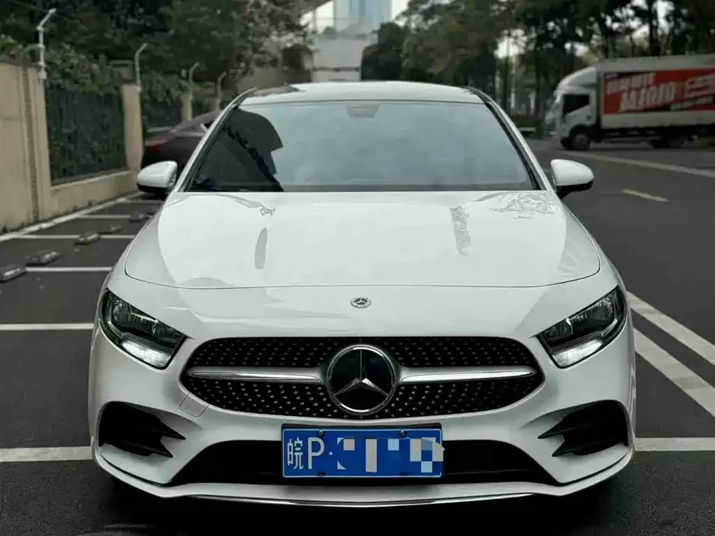 Mercedes-Benz A-Class 2023 из CN, фото 2
