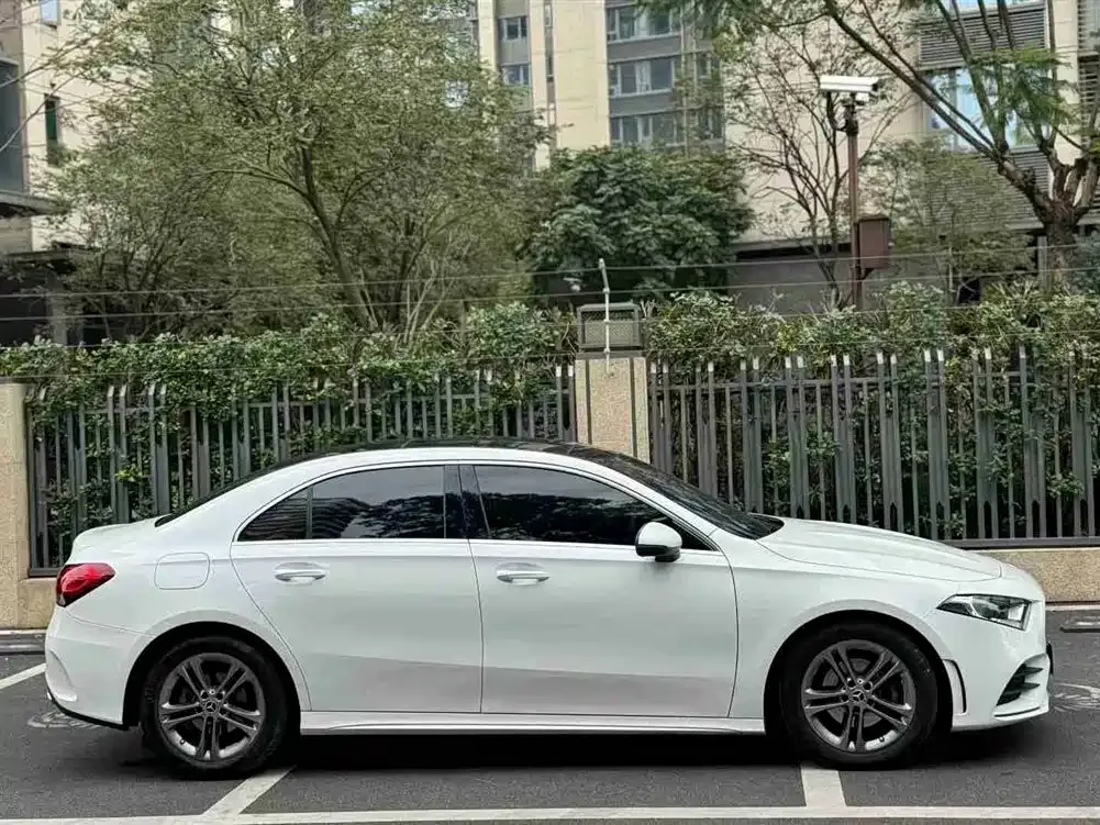 Mercedes-Benz A-Class 2023 из CN, фото 8