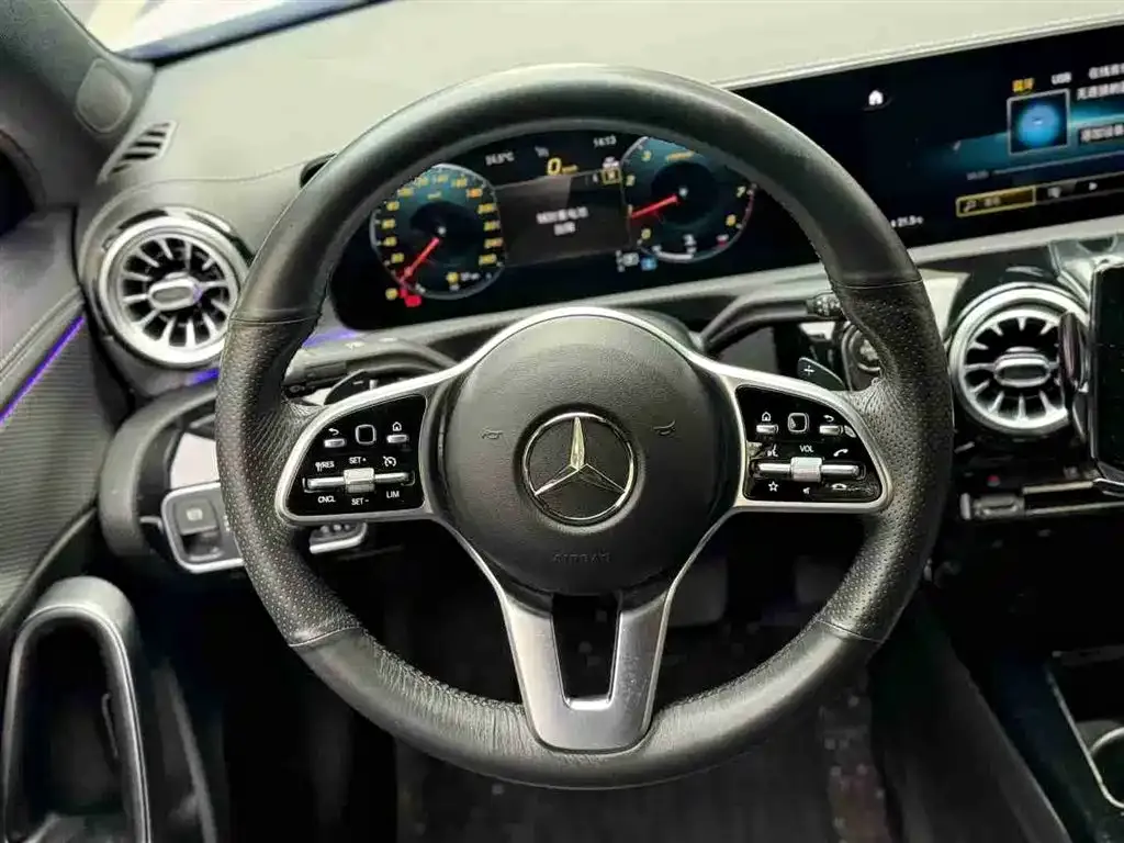 Mercedes-Benz A-Class 2023 из CN, фото 10