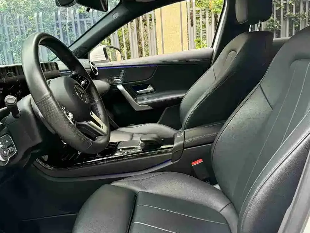 Mercedes-Benz A-Class 2023 из CN, фото 3
