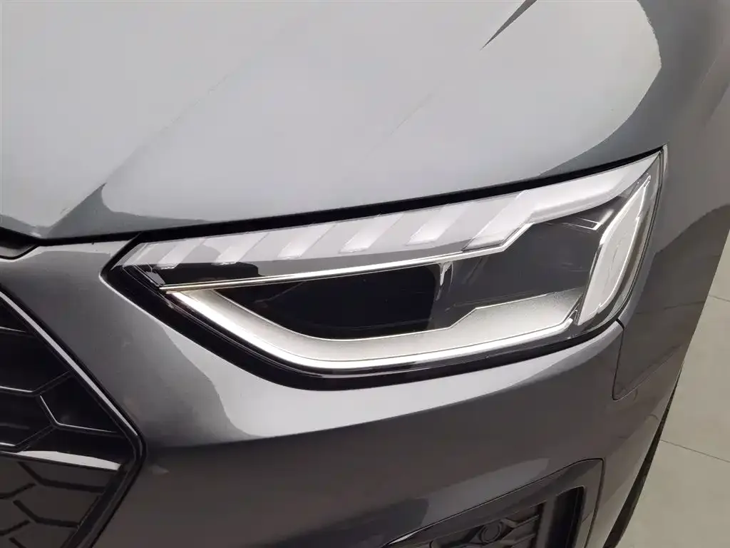 Audi A4L 2024 из CN, фото 8